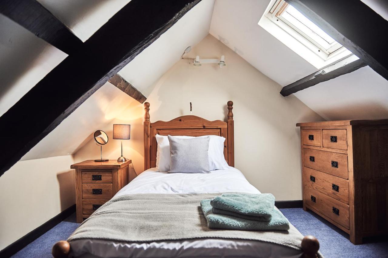 Penuwch Boathouse- Lakeside Rural Cottage Ideal For Families With Indoor Heated Pool Carmarthen Bagian luar foto