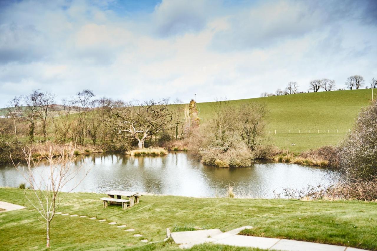Penuwch Boathouse- Lakeside Rural Cottage Ideal For Families With Indoor Heated Pool Carmarthen Bagian luar foto